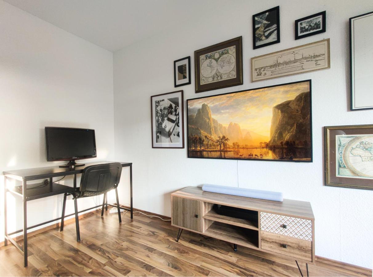 Inikama: Designer Apartment Im Gruenen - Netflix Rosengarten  Extérieur photo